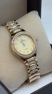 Round  Stones Dial